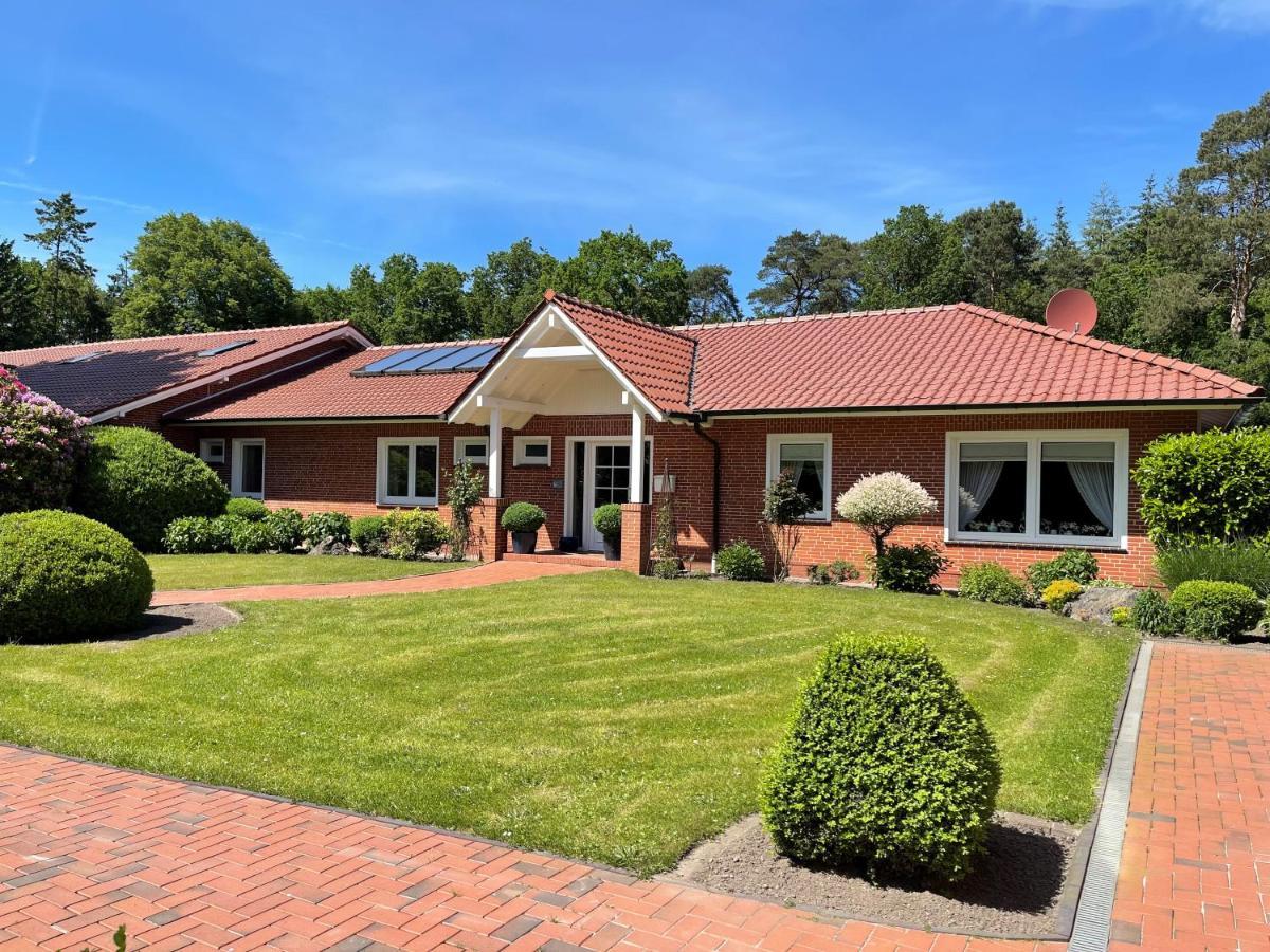 Landhaus Am Wald Mit Garten Mit 1 Schlafnische Und 1 Schlafzimmer 奥利希 外观 照片